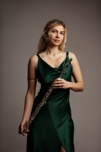 Leona Rajakowitsch, Flöte